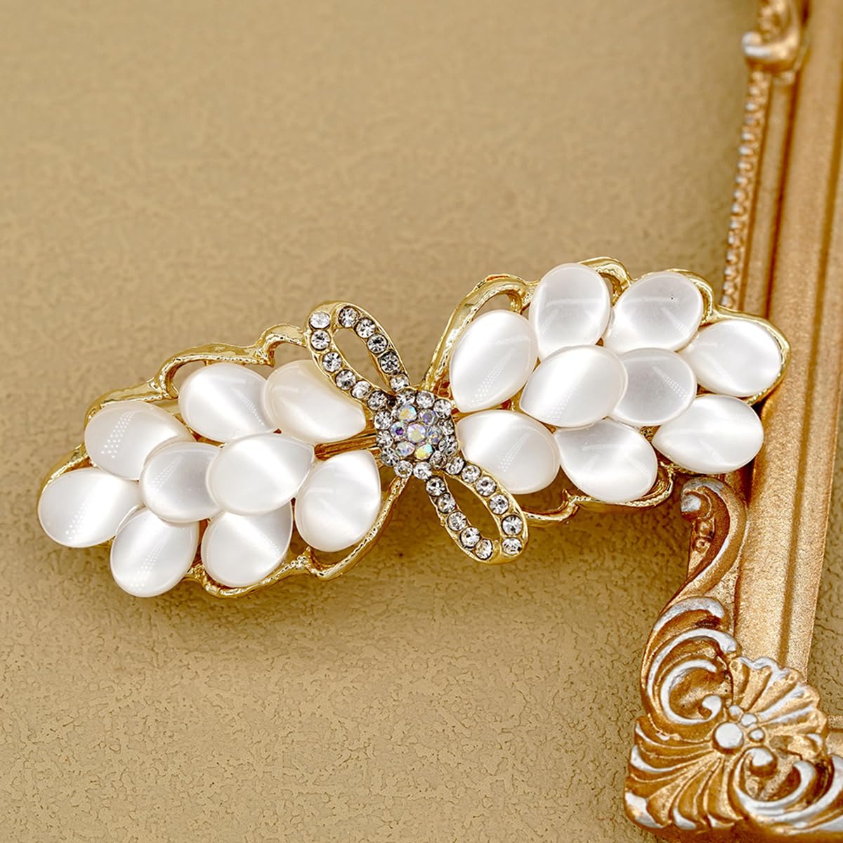 S.A.V.I White & Gold Floral Hair Barrette Clip for Women, Rhinestone Pearl Petal French Metal Hair Pin, Elegant Party Wedding Daily Wear Hair Accessory for Girls & Women, 7 cm