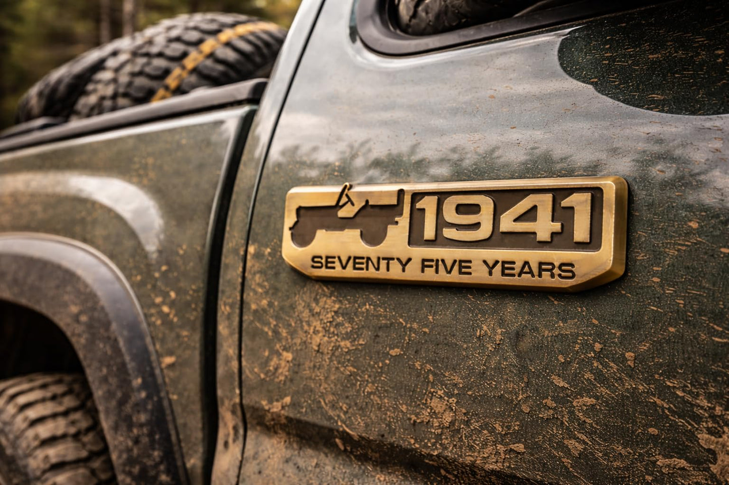 SAVIAURA Vintage Bronze 1941 Anniversary Car Emblem Badge | Metal 75 Years Commemorative Auto Sticker | Brass Finish Exterior Decal with Strong Adhesive | 13.8 x 4 cm