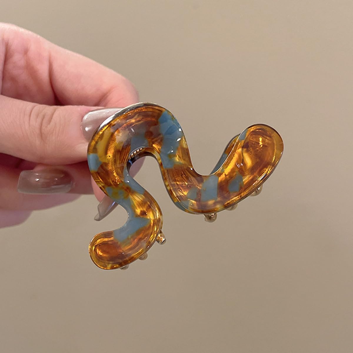 S.A.V.I Brown & Gold Tortoiseshell Acrylic Hair Claw Clip 6 cm, S-Shape Strong Grip Clutcher for Women, Half Up Ponytail Styling Accessory, Durable Stylish Use Everyday