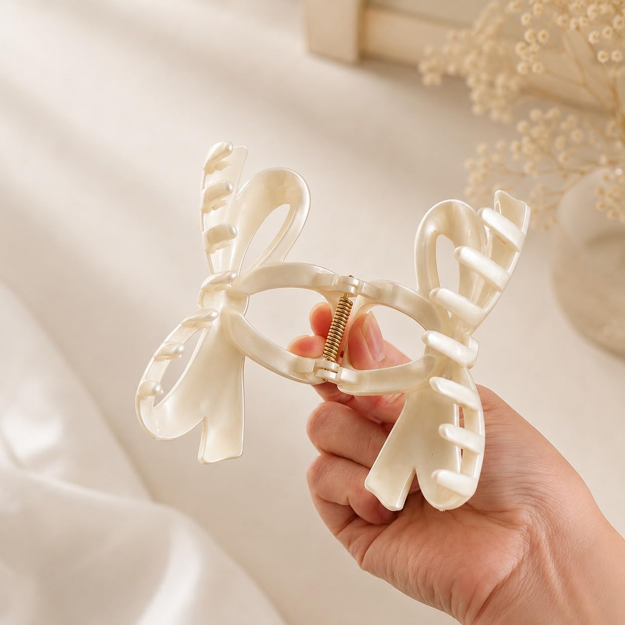 S.A.V.I Bow Hair Claw Clip Large Polka Dot Off White, 10.5 cm | Strong Acrylic Clutcher, Secure Hold, Thick Hair, Half & Full Updos, 1 Piece