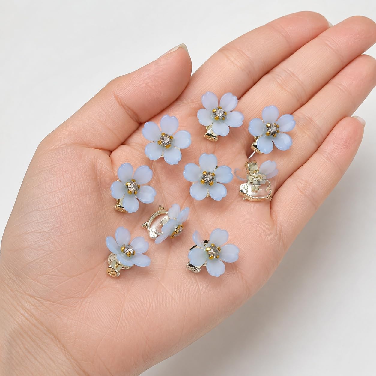 S.A.V.I Blue Floral Mini Hair Clips 1.5 cm Resin Daisy Barrettes | Set of 10, Strong Hold, Lightweight, Women & Girls, Weddings & Parties