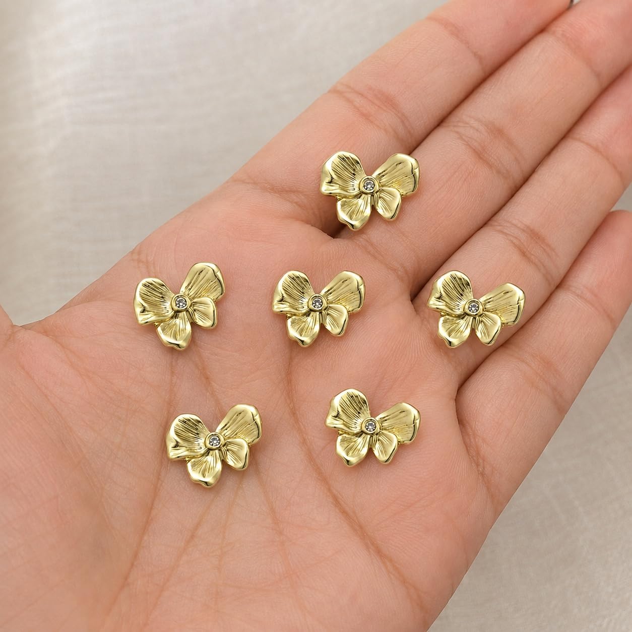 S.A.V.I Golden Flower Crystal Shank Buttons for Blouse 17.5mm | Set of 6, Gold Tone, For Saree Tops & Kurtis, DIY Sewing Crafts, Petal Design