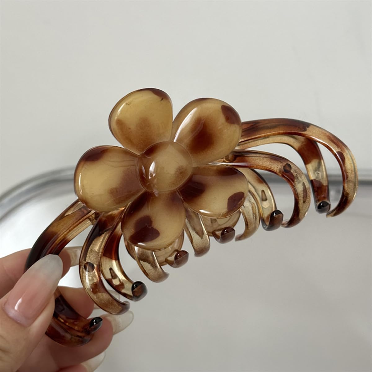 S.A.V.I Large Tortoiseshell Flower Hair Claw Clip for Women & Girls, 13 cm Acrylic Strong Grip Jaw Clip, Brown Animal Print Non-Slip Hair Clutcher for Thick Long Hair Styling