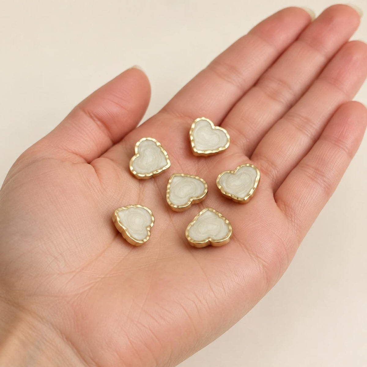 S.A.V.I Heart Sewing Buttons Shank Style 17.5mm Ivory Pearl with Gold-Tone | Set of 6, Decorative Fasteners, For Dresses & Blouses, DIY Crafts, Gold-Tone Edging