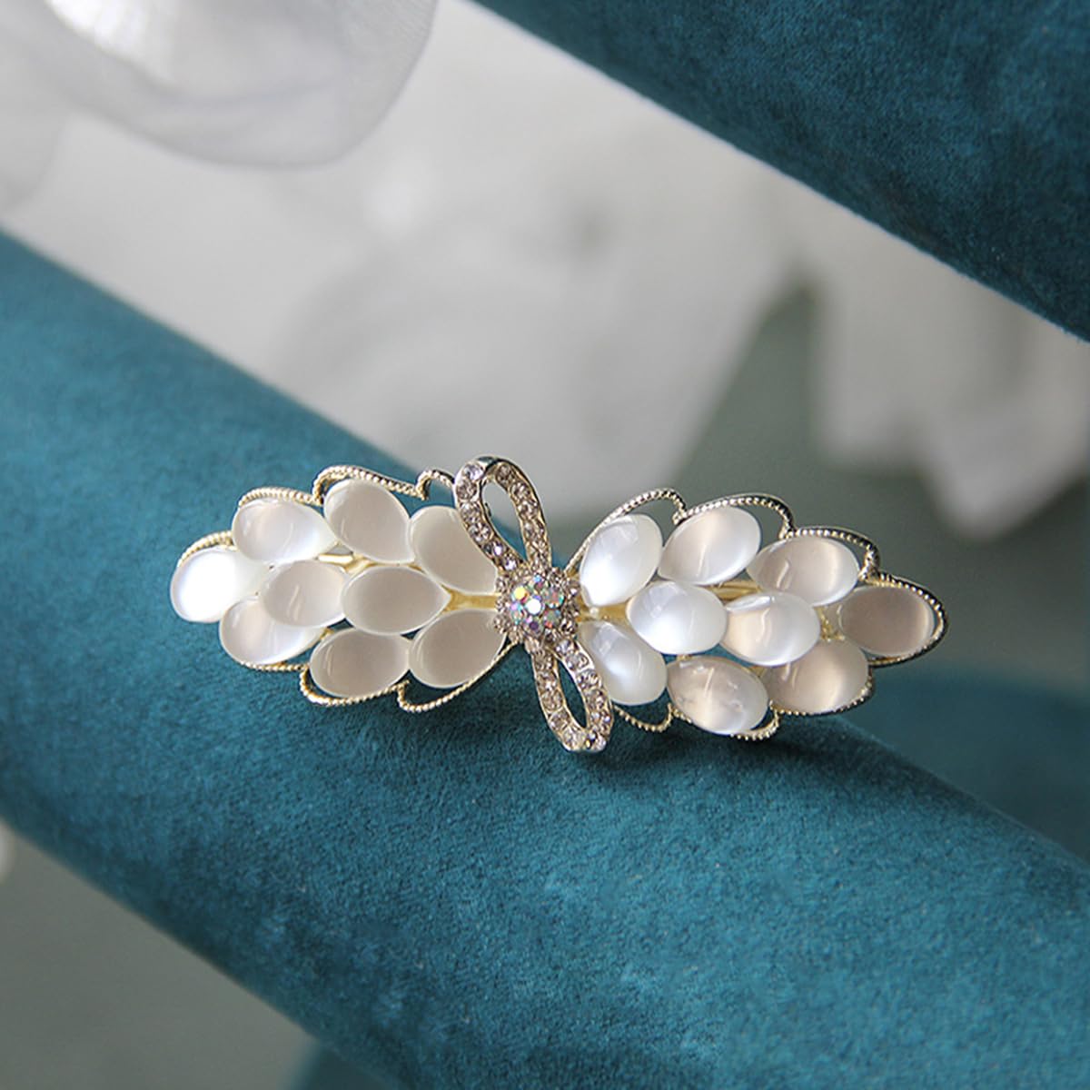 S.A.V.I White & Gold Floral Hair Barrette Clip for Women, Rhinestone Pearl Petal French Metal Hair Pin, Elegant Party Wedding Daily Wear Hair Accessory for Girls & Women, 7 cm