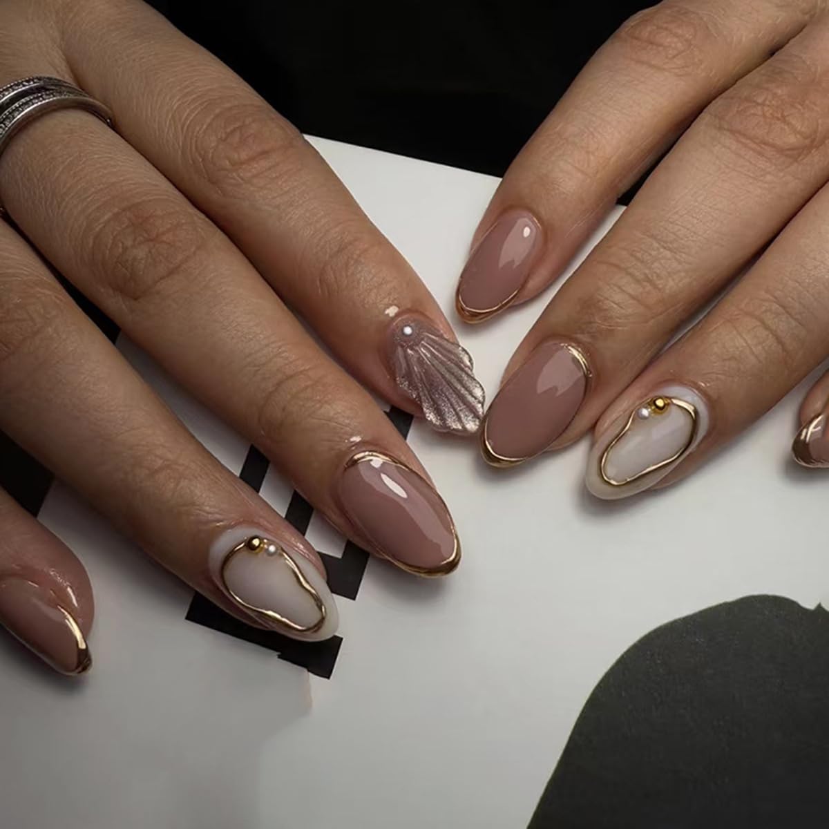 S.A.V.I 24 Pcs Medium Length Round Press-On Nails | Nude Brown & White Glossy Finish | 3D Shell Pearl & Gold Foil Design | Reusable Acrylic Fake Nails with Glue & Adhesive Tabs