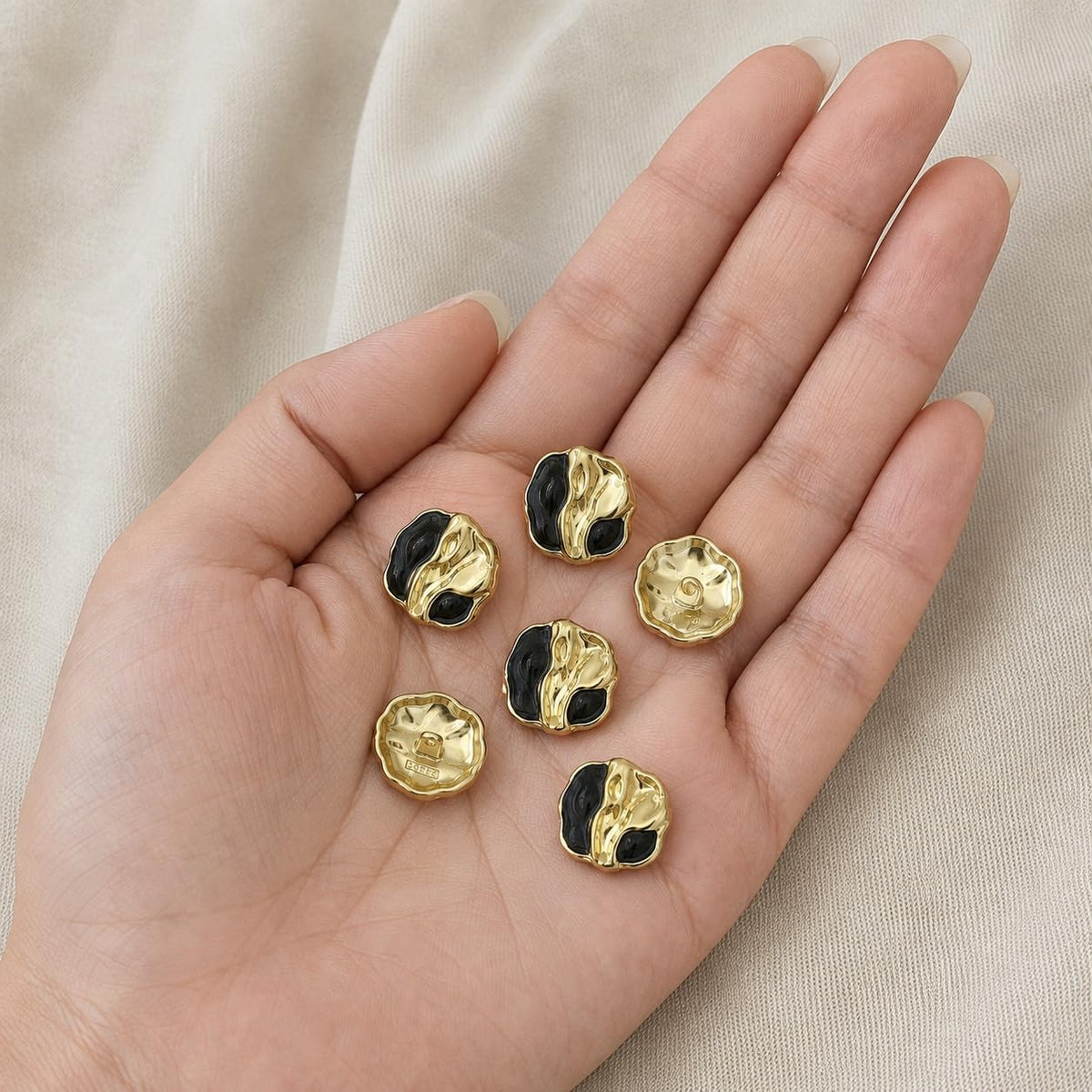 S.A.V.I Designer Shank Buttons 15mm Black & Gold Molten Finish | Set of 6, For Blazers & Jackets, DIY Garments, Decorative Accent, Sewing Fasteners