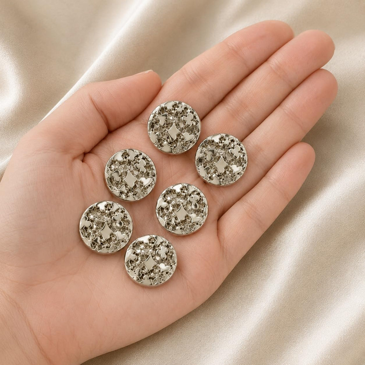 S.A.V.I Decorative Shank Buttons 20mm Silver Tone Heart & Clover | Set of 6, For Blazers & Jackets, Sewing Accessories, Durable Design, For Coats & Dresses