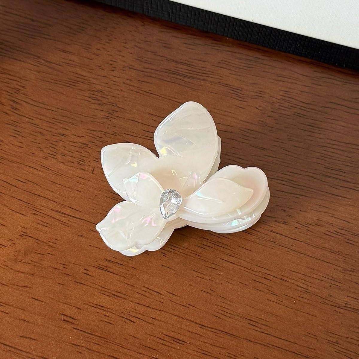 S.A.V.I Mermaid White Butterfly Hair Claw Clip 5.5 cm with Rhinestone Accent, Iridescent Acrylic Floral Design, Strong Grip Hair Accessory for Women & Girls, Half-Up Hairstyle