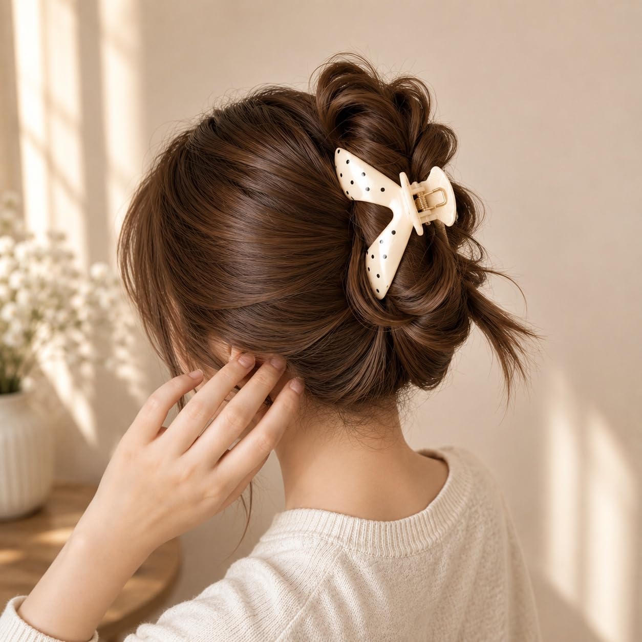 S.A.V.I Resin Hair Claw Clip White Polka Dot Bow 9 cm | Glossy Finish, Secure Hold, Thick & Thin Strands, Half & Full Updos, Lightweight