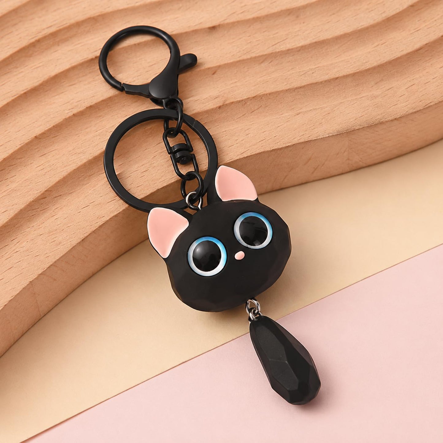 S.A.V.I Resin Cat Keychain Black Bag Charm Key Ring, Durable Resin Charm for Handbags, Backpacks & Purses, Eye-Catching Pendant, Ideal Gift for Women & Girls, 7 x 3.3 cm