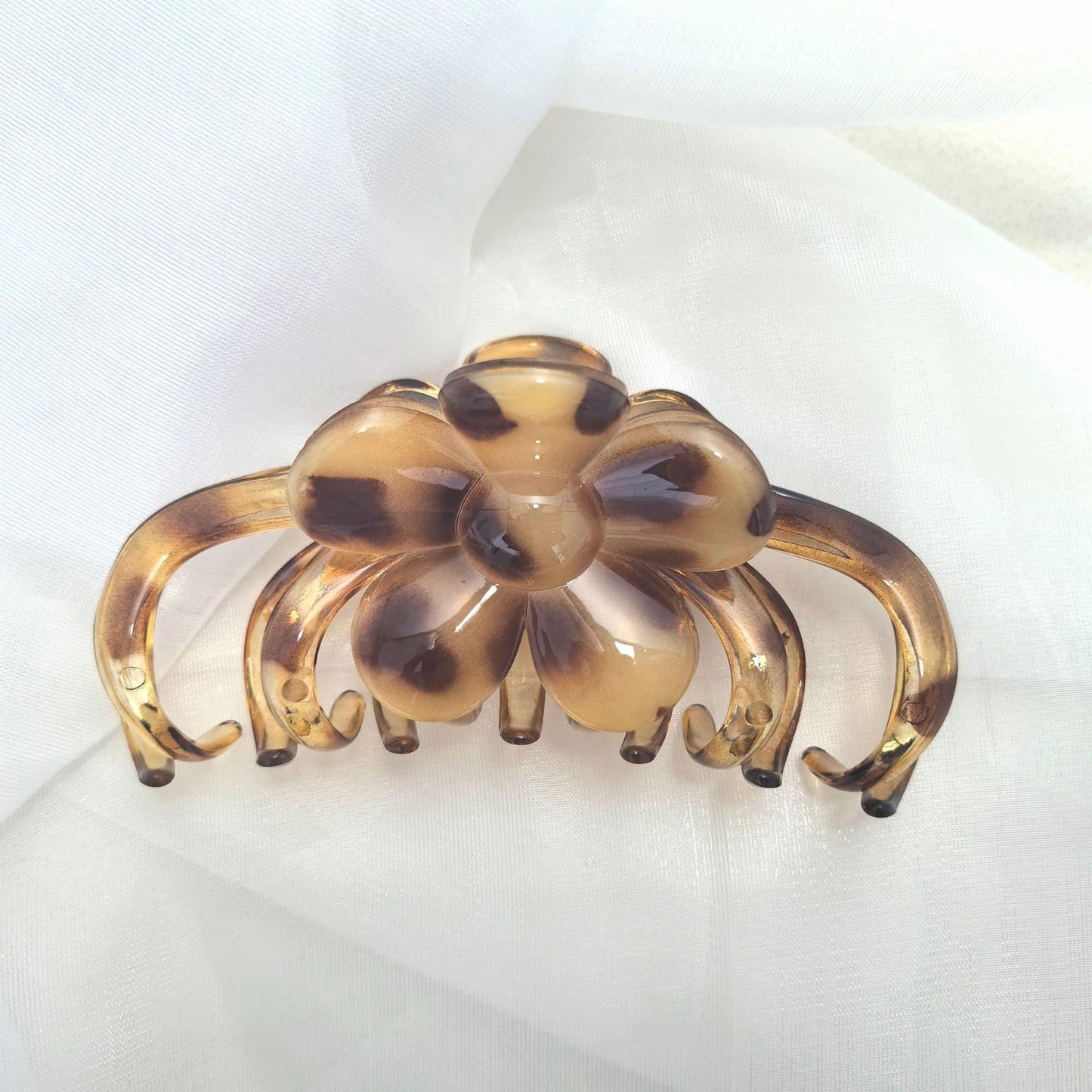 S.A.V.I Large Tortoiseshell Flower Hair Claw Clip for Women & Girls, 13 cm Acrylic Strong Grip Jaw Clip, Brown Animal Print Non-Slip Hair Clutcher for Thick Long Hair Styling